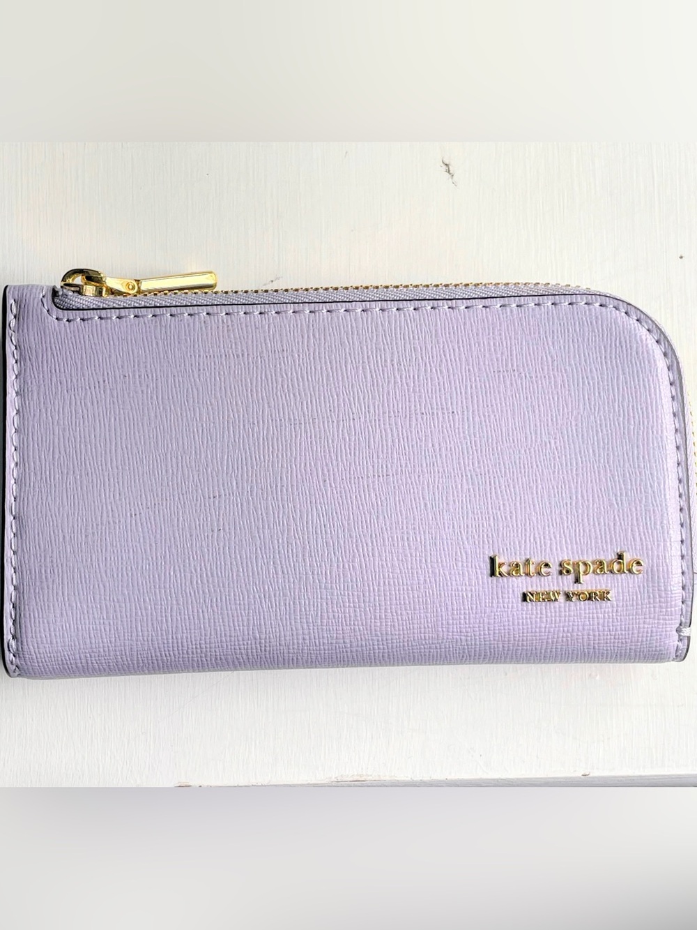 kate spade Devin Slim Zip Wallet with Gold Hardware NWT